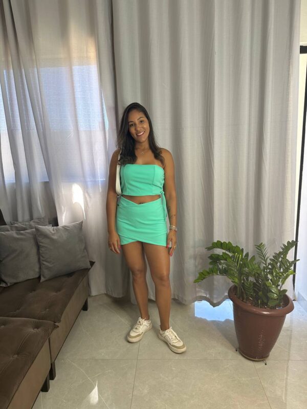 Top croped crepe scuba com uma alça1
