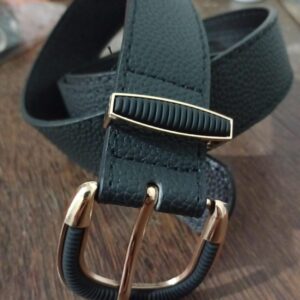 Cinto Preto Fivela de Metal Dourado