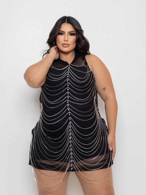 Vestido em Tule com Correntes de Strass (possue forro abaixo) Plus Size