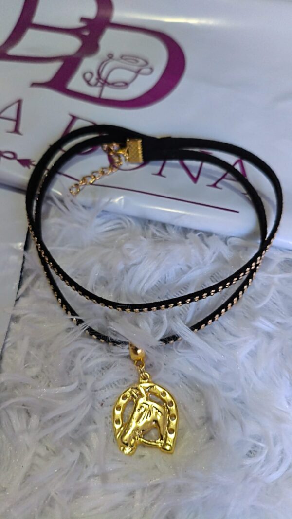 Choker Camurça com Spike Cavalo