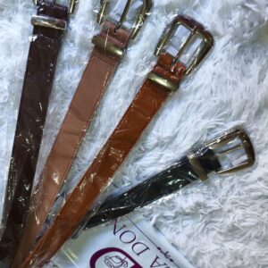 Cintos em couro variados